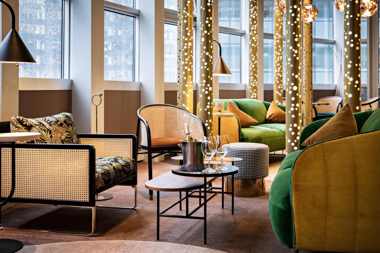 铂尔曼巴黎德芬斯度假酒店 库尔布瓦 外观 照片 The Lounge at the top of the hotel
