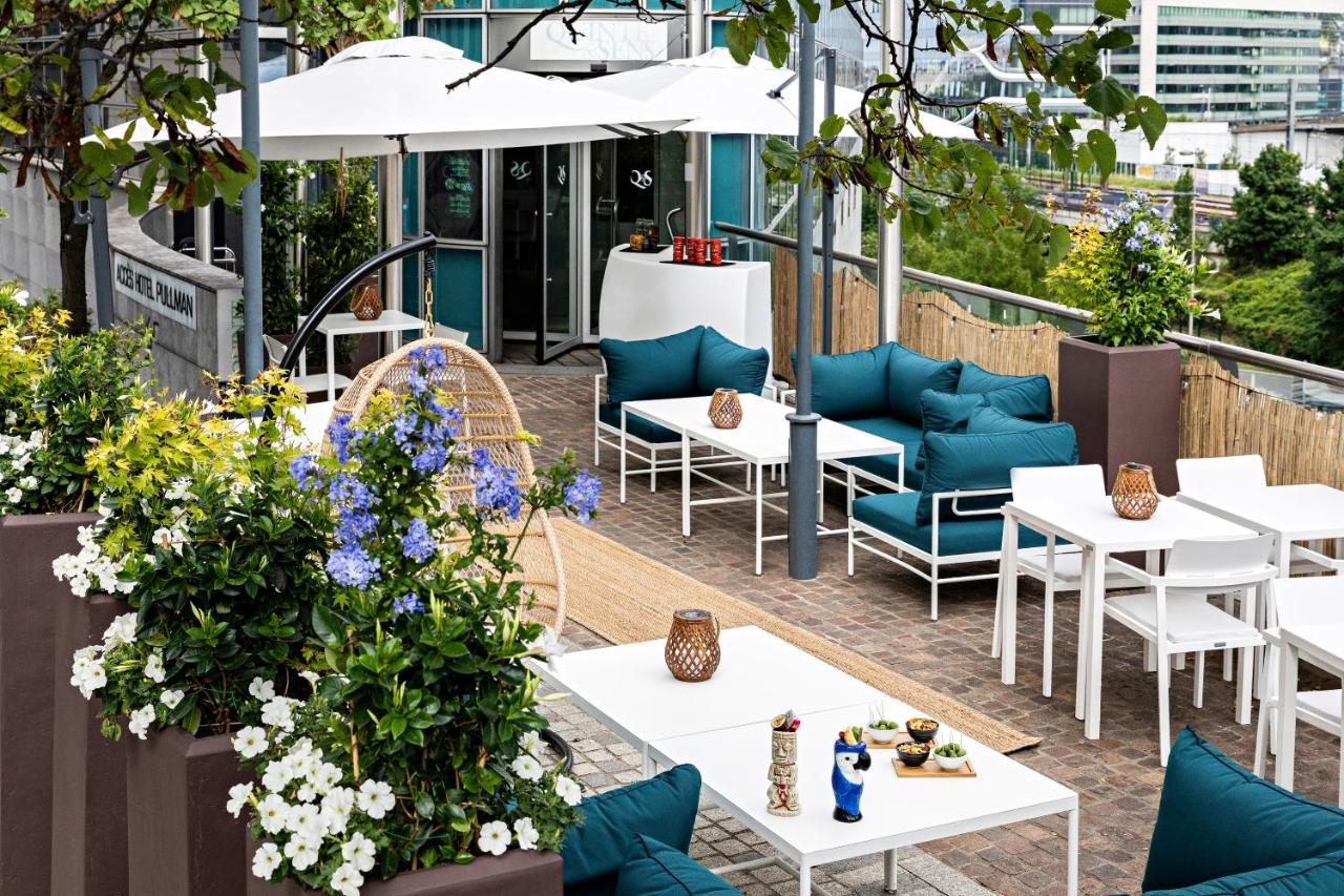 铂尔曼巴黎德芬斯度假酒店 库尔布瓦 外观 照片 The rooftop bar